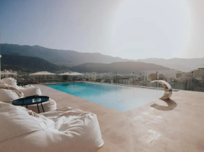 Infinity Hotel & More