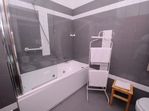 Artemisia Palace Hotel