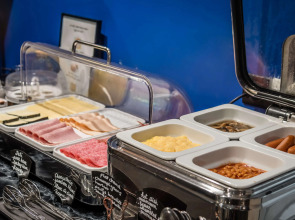 Archetype Etoile Hotel