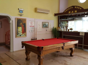 Golden Moon Apart Hotel