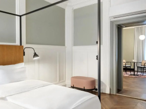 Hotel Astoria Vienna, Curio Collection by Hilton