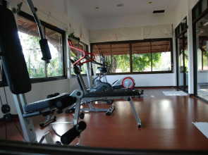 White House Beach Resort And Spa