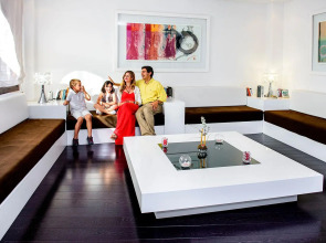 Occidental Pueblo Acantilado