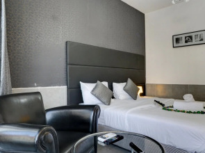 Liber Seashore Suites