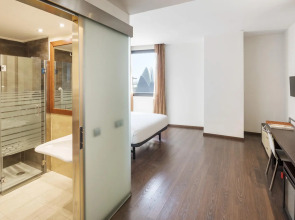 Hotel Ilunion Aqua 4