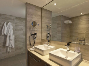 Boutique 5 Hotel & Spa - Adults Only