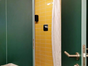 Green Marmot Capsule Hotel Zurich