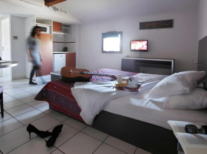 Adonis Carcassonne Résidence la Barbacane