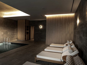 Anemi Hotel & Suites