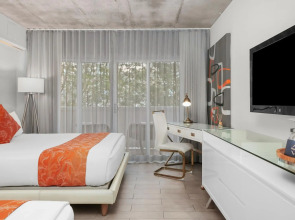 Riviera Hotel South Beach