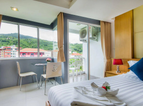 Hallo Patong Hotel & Restaurant