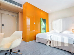 Sound Garden Hotel Airport