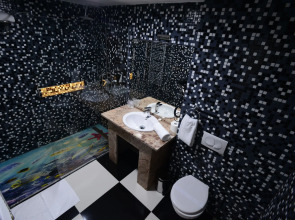 Отель Hollywoodland Wellness & Aquapark