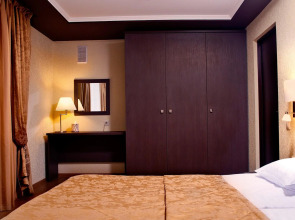 Отель Горняк