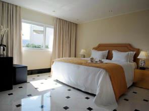 Out Of The Blue All Inclusive Resort & Spa