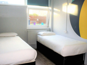 Via Limehouse - Hostel