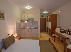 Petrovac Holiday Apartments