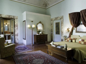 All Suites Palazzo Magnani Feroni