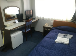 Отель Tokyo Business