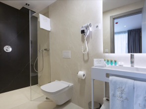 Hotel Lima - Adults Recommended