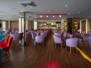 Lordos Beach Hotel & Spa