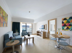 Отель Aurasia Design