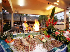 Thara Patong Beach Resort & Spa