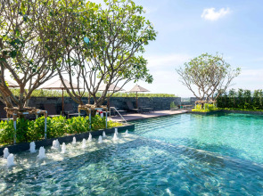 Ramada Plaza by Wyndham Chao Fah