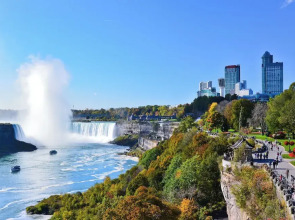 The Brock Niagara Falls Fallsview, Tapestry by Hilton