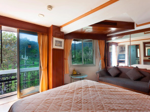 Orchid Hotel and Spa