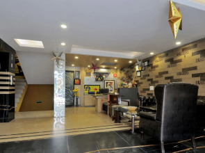 Check In Room Chuna Mandi