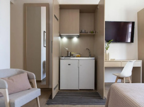 Gallery Suites & Residences, Piraeus