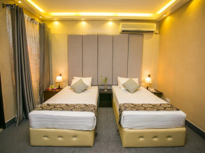 Hotel Tropical Daisy