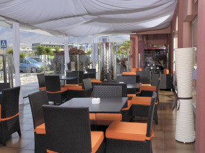 Apartamentos Marola Park