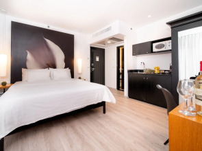 The Savoy Tel-Aviv, Sea Side