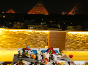 Pyramid Edge Hotel & Exclusive Pyramids View Rooftop
