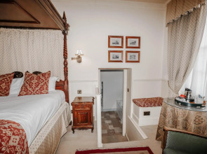 York Pavilion Hotel, Sure Hotel Collection by Best Western