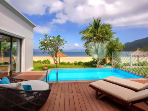 Nha Trang Marriott Resort & Spa, Hon Tre Island