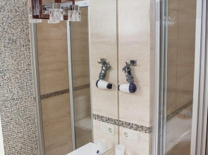 Мини-отель «Седьмое небо», ул. Евгения Коновальца