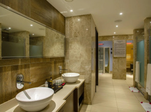 Отель Crowne Plaza Nairobi Airport, an IHG