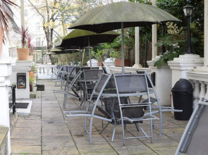 Pembridge Palace Hotel