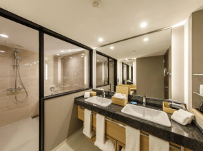 Отель Nikko Osaka