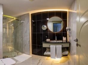 The Conforium Hotel Van