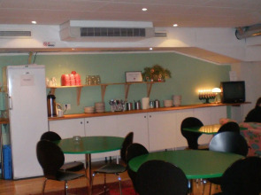 Hostel Bed & Breakfast