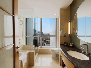 DoubleTree by Hilton Hotel Shanghai - Pudong