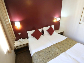 YMCA Three Arches Hotel