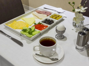 BGuest Hotel & Residence