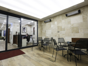 The White Orient Hotel