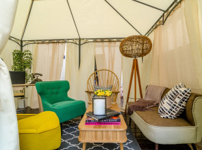 The White House Hotel at Dizengoff Square