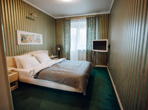 Tolstoy Apart Лейтейзена 6